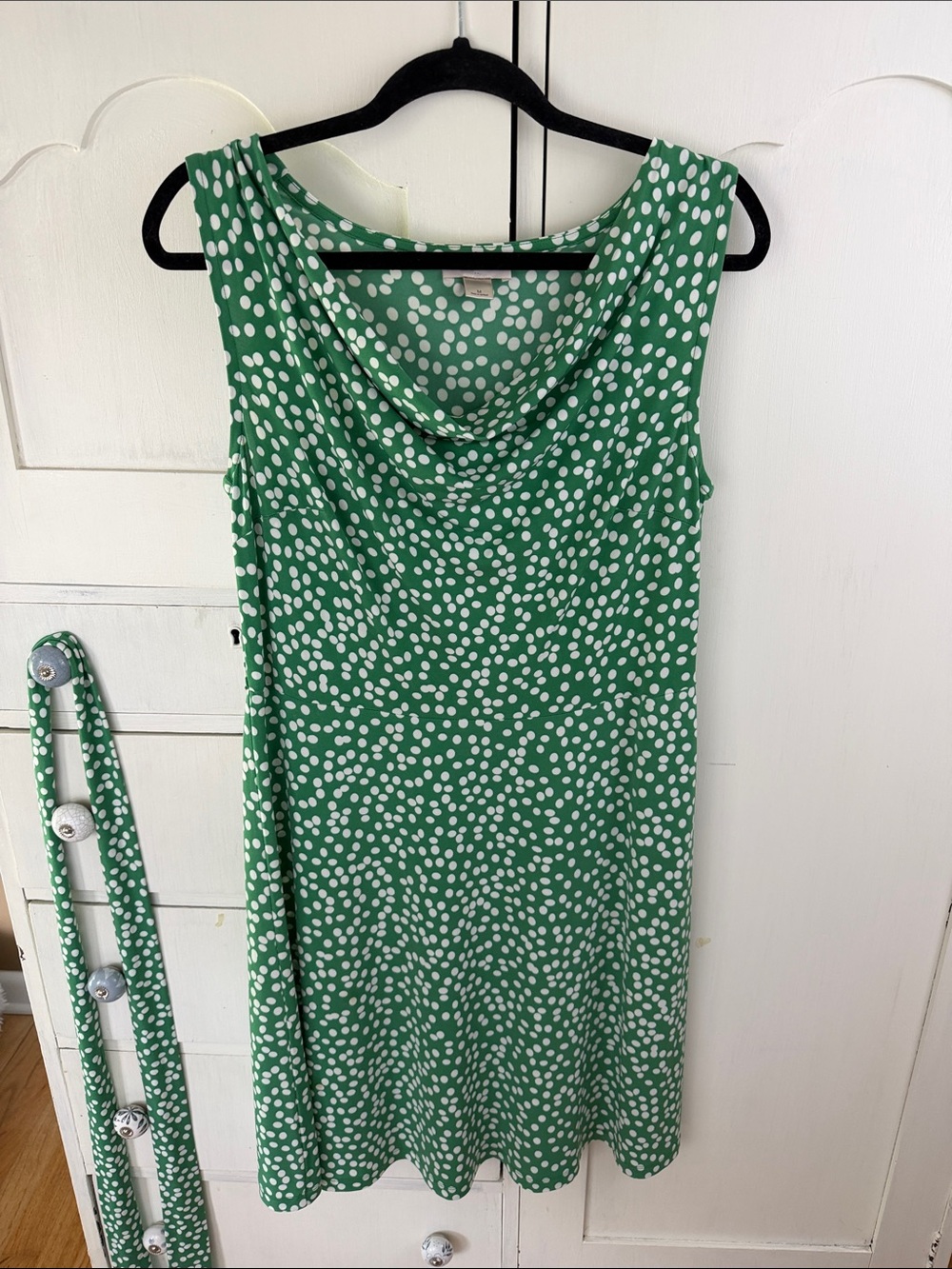 LOFT Green and White Polka Dot Sleeveless Cowl-Neck midi Dress M